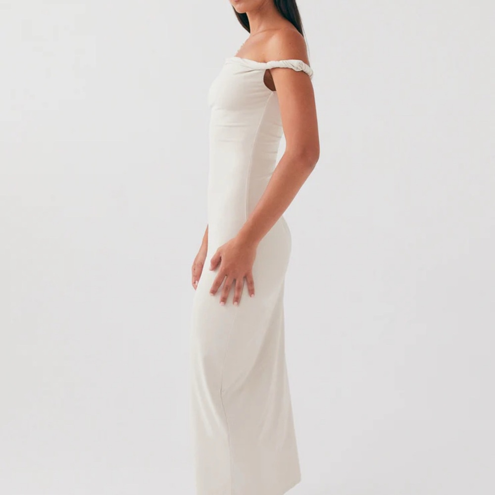 Twist shoulder Beige Maxi Dress